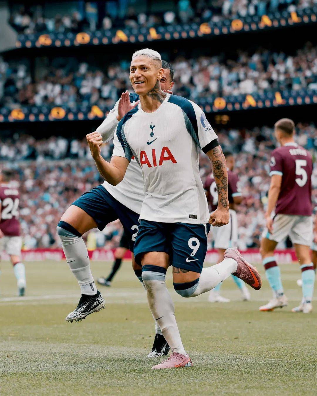 转折点!里昂迎来里程碑,英超集结日攻防权衡,震撼外界,赛季目标并未改变的简单介绍 转折点!里昂迎来里程碑,英超集结日攻防权衡,震撼外界,赛季目标并未改变的简单介绍